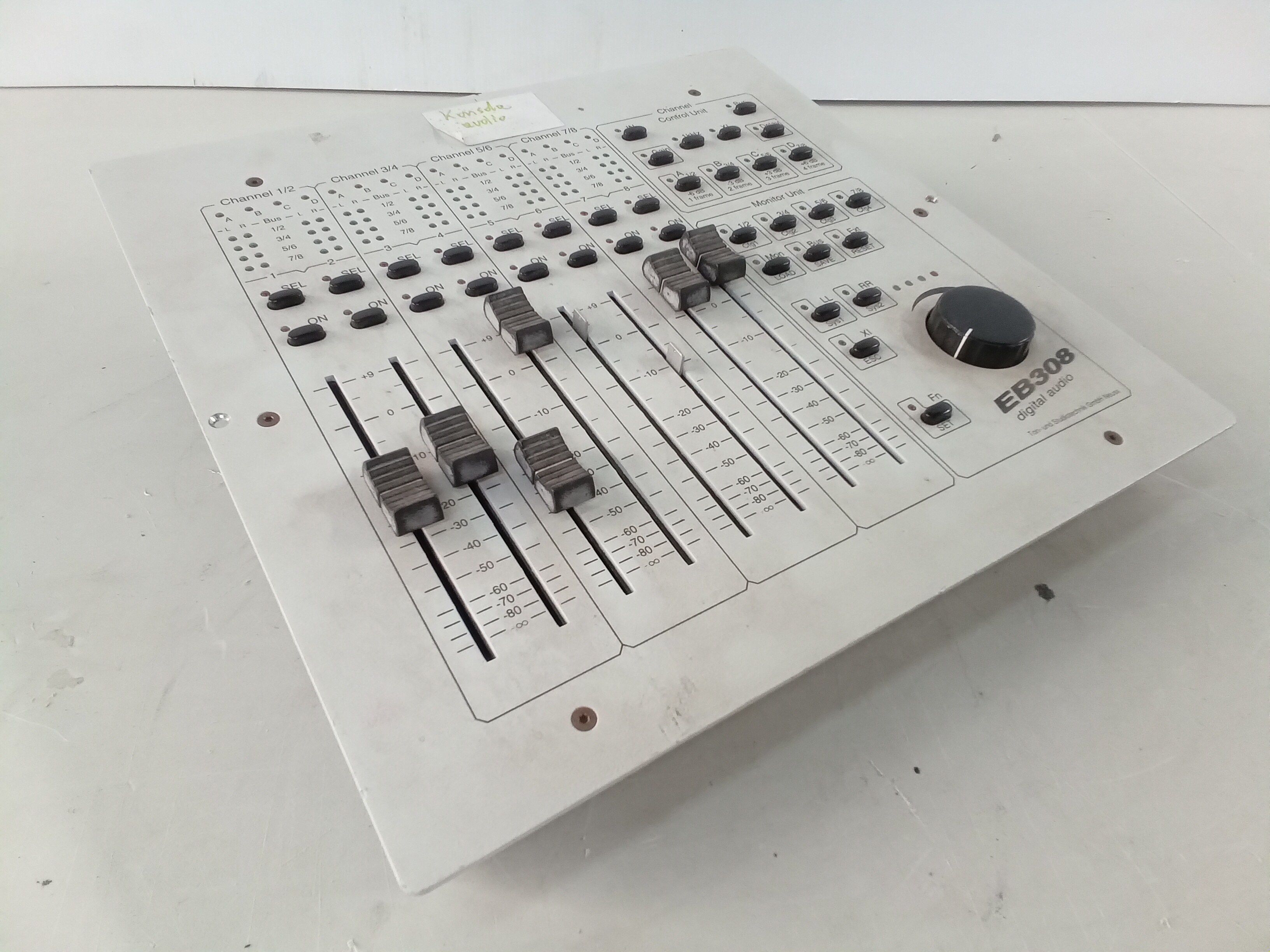 mesa mezclas metal 1 eb308 digital audio 30x29x6 1u